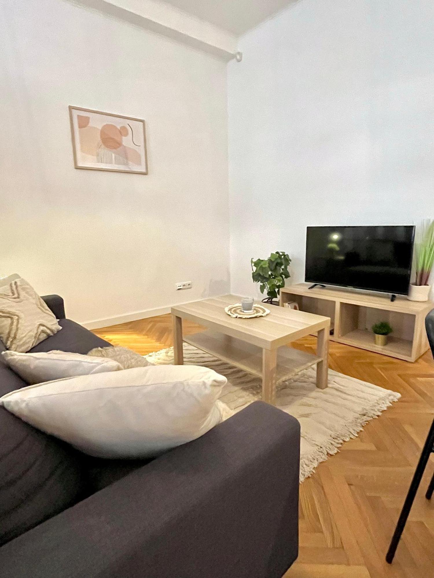 Apartment Mia - Old Town, Ac براتسيلافا المظهر الخارجي الصورة